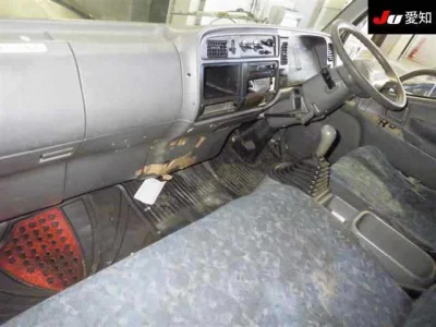 MITSUBISHI CANTER