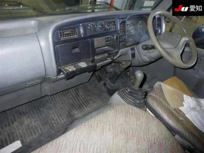 MITSUBISHI CANTER