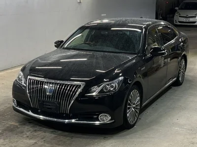 TOYOTA CROWN MAJESTA