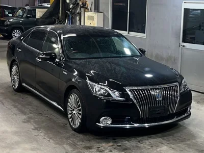 TOYOTA CROWN MAJESTA