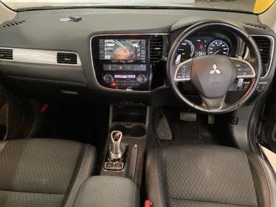 MITSUBISHI OUTLANDER PHEV