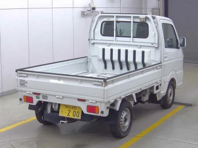 Nissan NT100 Clipper