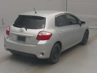 TOYOTA AURIS 2