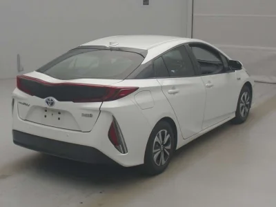 TOYOTA PRIUS PHV