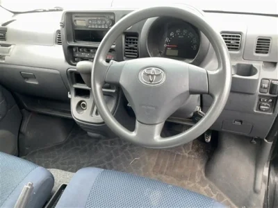 TOYOTA PIXIS VAN