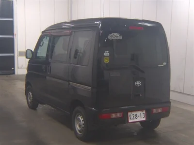 TOYOTA PIXIS VAN