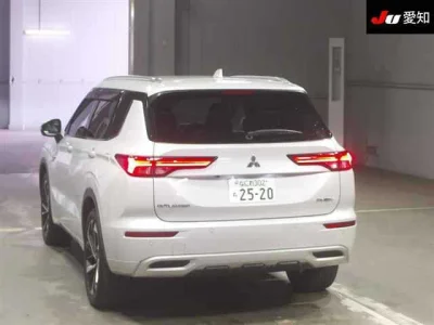 MITSUBISHI OUTLANDER PHEV