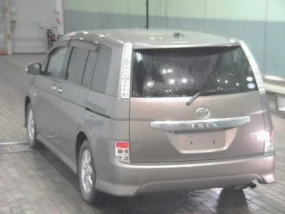 TOYOTA ISIS