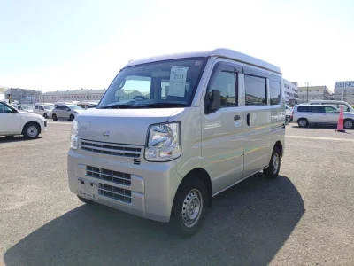 NISSAN CLIPPER VAN