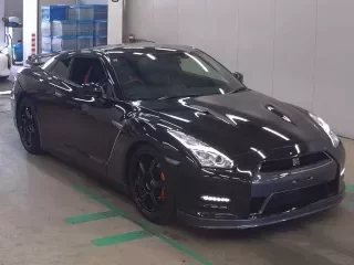 NISSAN GT-R