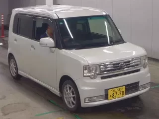 TOYOTA PIXIS SPACE