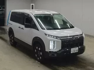 MITSUBISHI DELICA D5