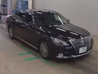 TOYOTA CROWN MAJESTA