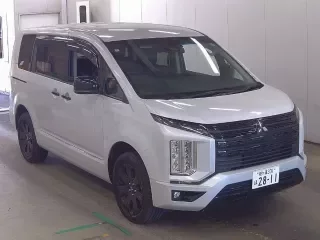 MITSUBISHI DELICA D5