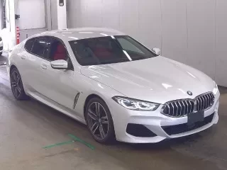 BMW 8 SERIES