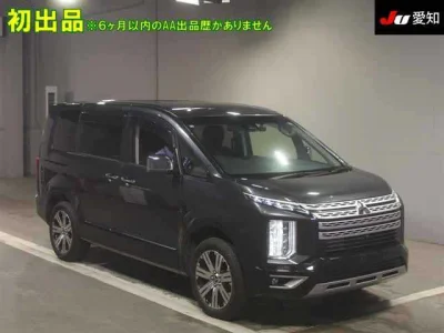 MITSUBISHI DELICA D5