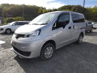 NISSAN NV200
