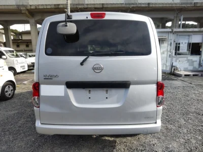 NISSAN NV200