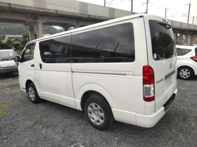 TOYOTA REGIUS ACE VAN