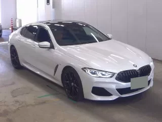 BMW 8 SERIES