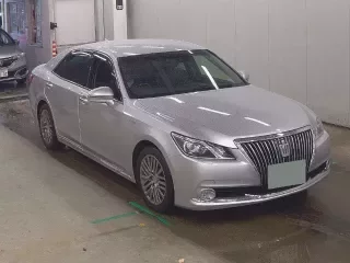 TOYOTA CROWN MAJESTA