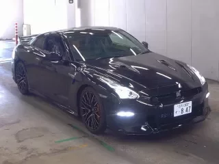 NISSAN GT-R