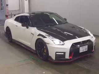 NISSAN GT-R