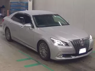 TOYOTA CROWN MAJESTA