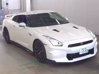 NISSAN GT-R