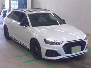 AUDI RS4 AVANTE