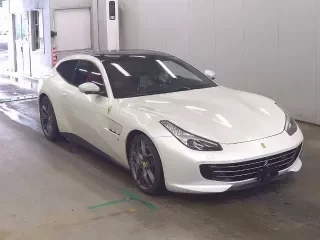 FERRARI GTC4LUSSO 1