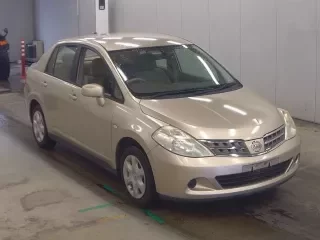 NISSAN TIIDA LATIO