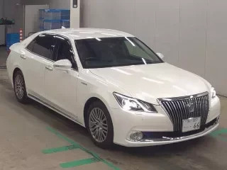 TOYOTA CROWN MAJESTA