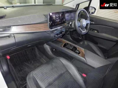 NISSAN AURA
