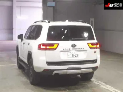 TOYOTA LAND CRUISER