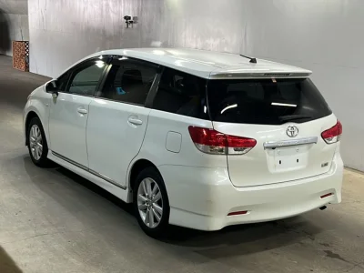 TOYOTA WISH