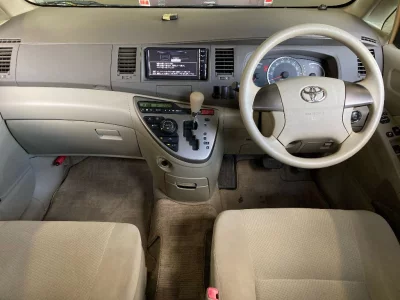 TOYOTA ISIS