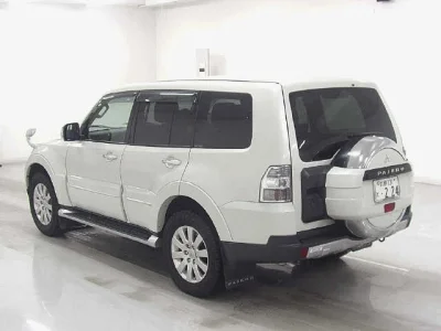 MITSUBISHI PAJERO
