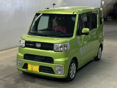 DAIHATSU WAKE