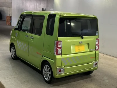 DAIHATSU WAKE