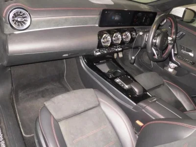 MERCEDES BENZ CLA SHOOTING BRAKE