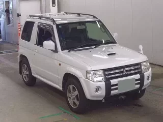 MITSUBISHI PAJERO MINI