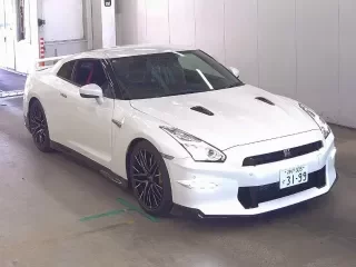 NISSAN GT-R