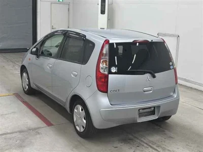MITSUBISHI COLT