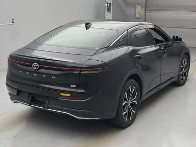 TOYOTA CROWN CROSSOVER