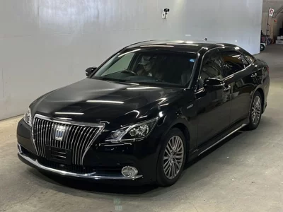 TOYOTA CROWN MAJESTA