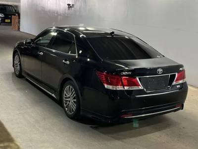 TOYOTA CROWN MAJESTA