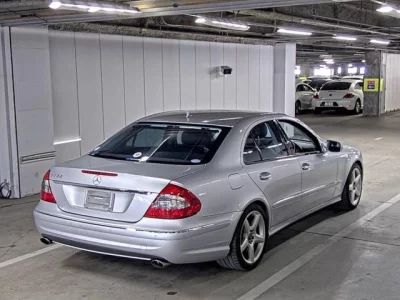 MERCEDES BENZ E CLASS