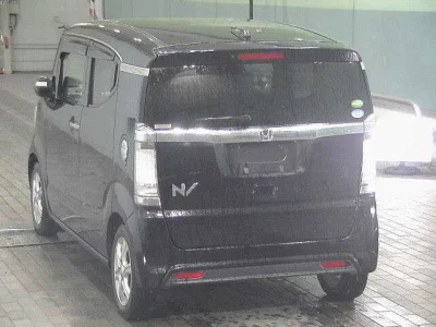 HONDA N BOX SLASH