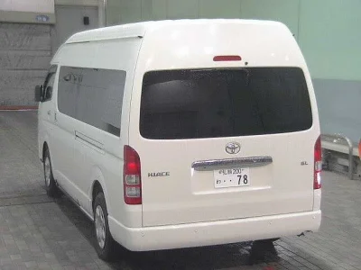 TOYOTA HIACE